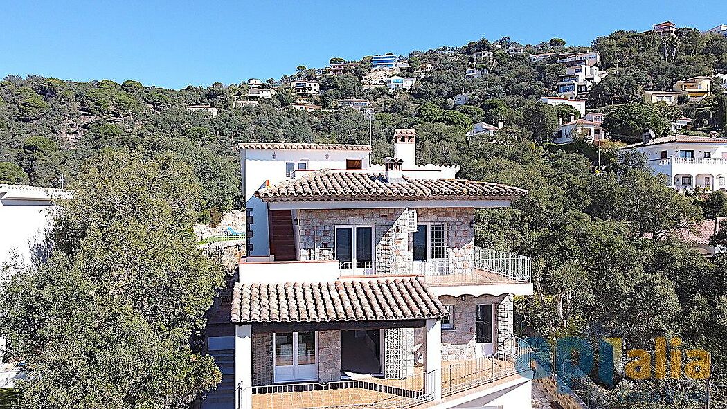 Espectacular casa con vistas al mar y mucha privacidad en Les Teules, Santa Cristina d`Aro.