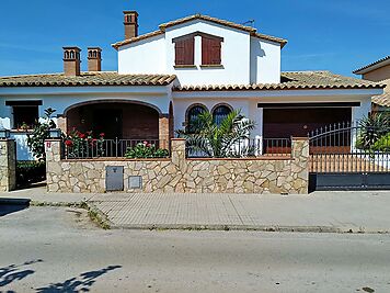 Charming Villa a few steps from the center of Calonge