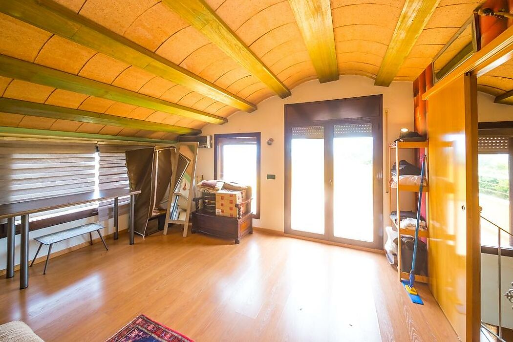Belle maison avec vue mer et montagne à Vall-Llobrega