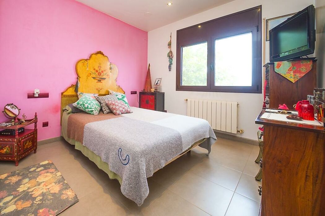 Belle maison avec vue mer et montagne à Vall-Llobrega