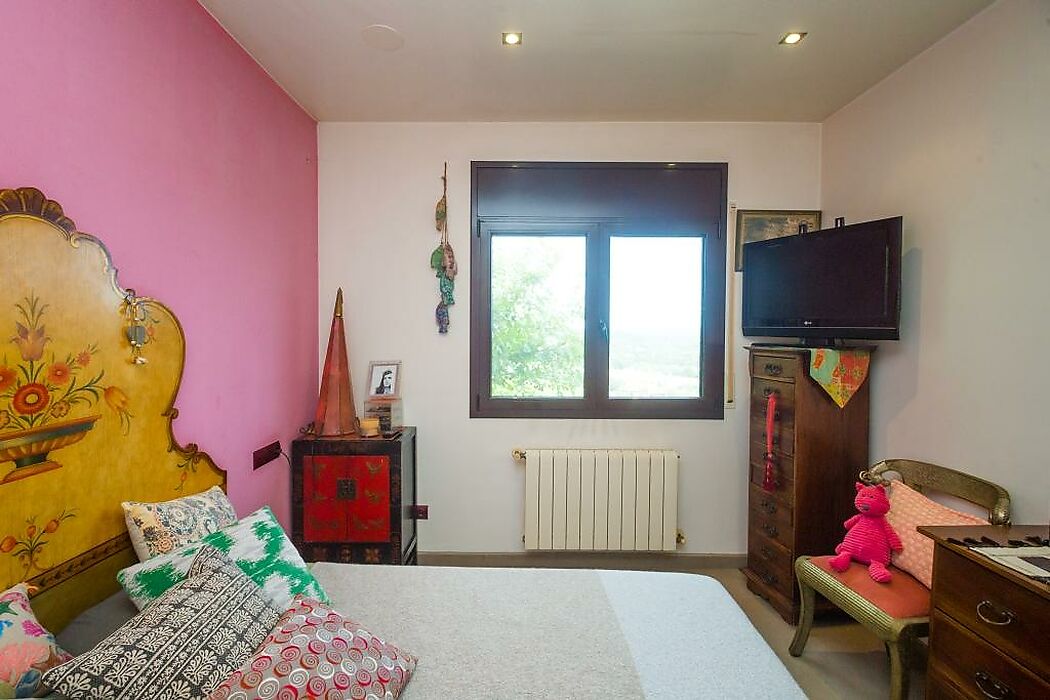 Belle maison avec vue mer et montagne à Vall-Llobrega