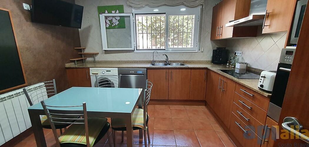 BEAUTIFUL HOUSE IN CALONGE URBANIZATION MAS PERE