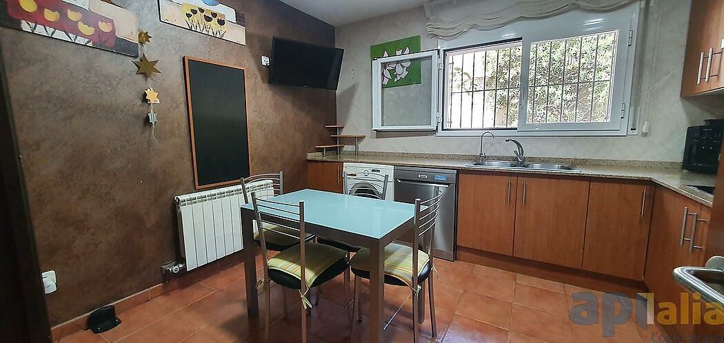 BEAUTIFUL HOUSE IN CALONGE URBANIZATION MAS PERE