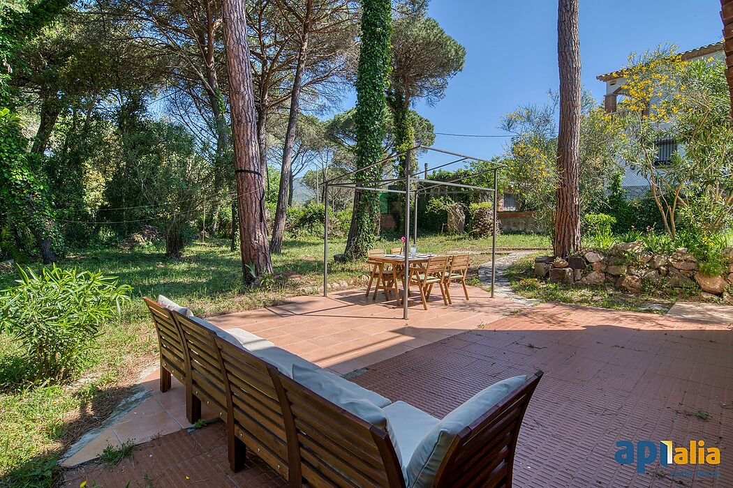 Casa construida en una parcel·la de 1.300 m2 a Mas Trempat