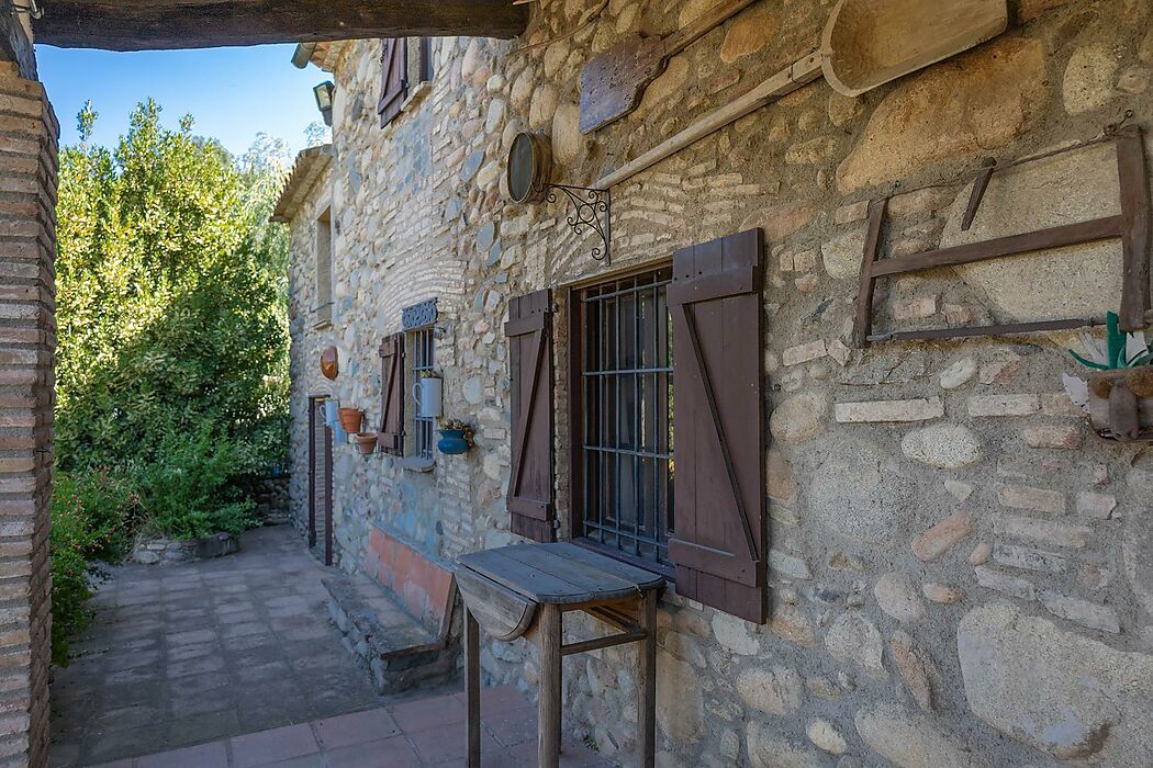 VOUS VOULEZ VENIR VIVRE DANS LA NATURE ET DANS UNE FERME AVEC UN GRAND JARDIN ? VENEZ ME VOIR, JE VAIS VOUS SURPRENDRE...