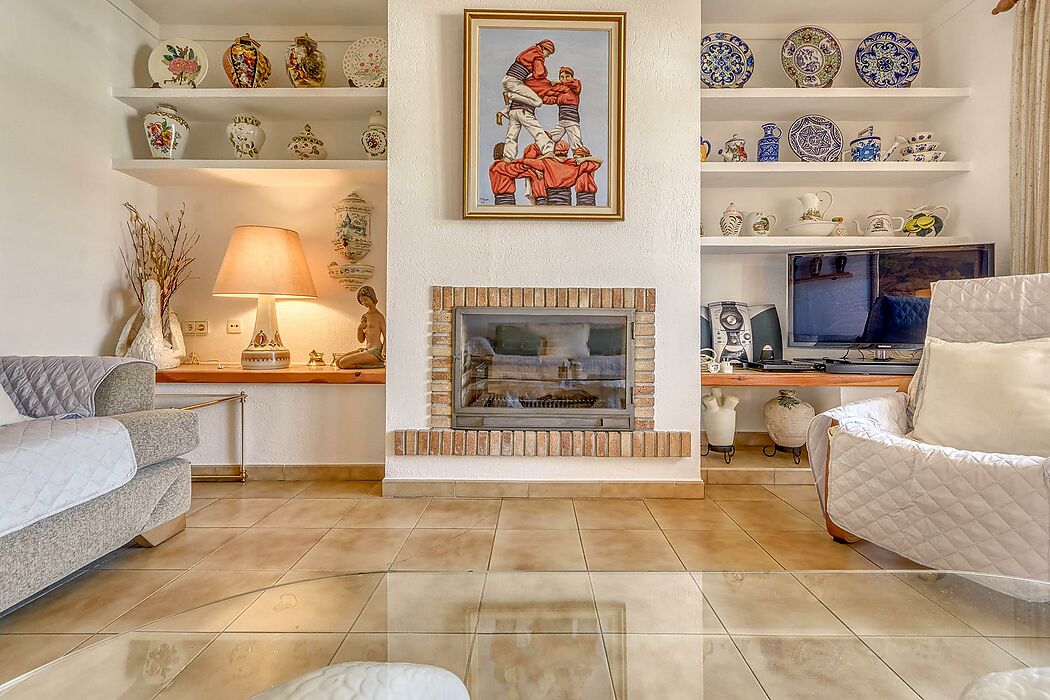 Vous cherchez une grande maison pour emménager et avec une piscine?