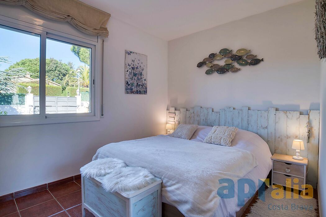 Villa in excellent condition for a quiet lifestyle, at the same time close to all amenities
