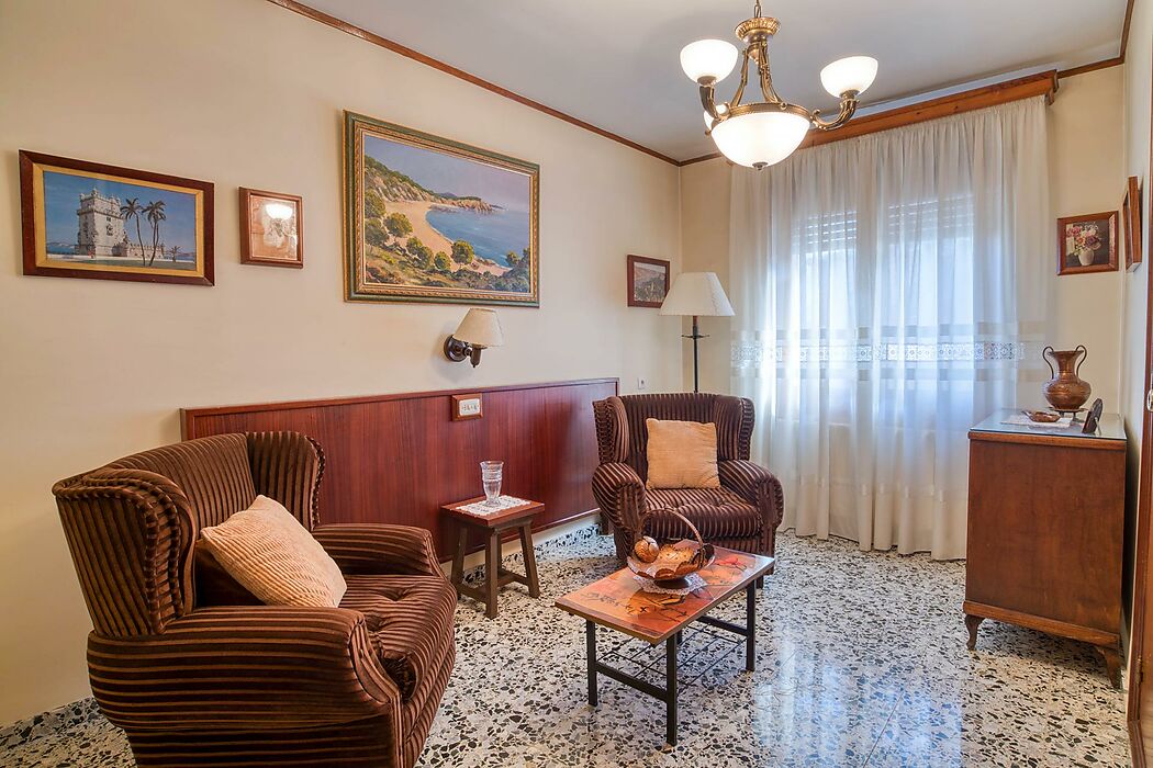 CASA CANTONERA AL CENTRE DEL POBLE