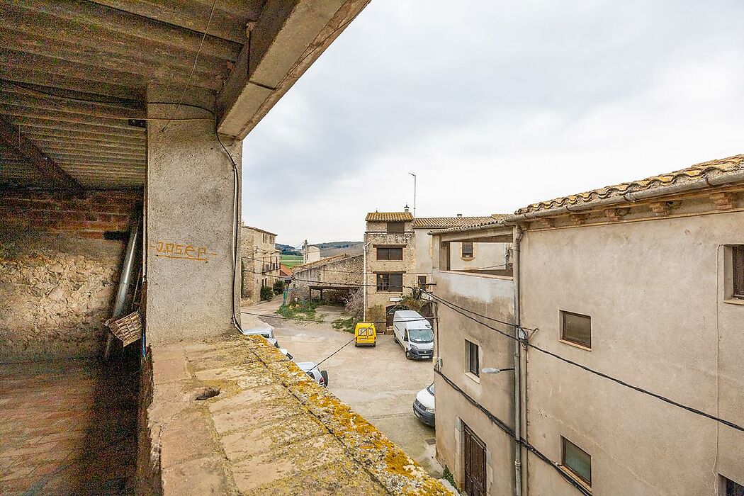 Autentica casa de Pueblo en Orfes