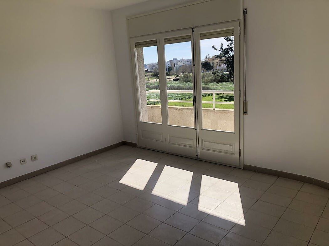 APPARTEMENT AVEC VUE MAGNIFIQUE ET TOUT EXTÉRIEUR