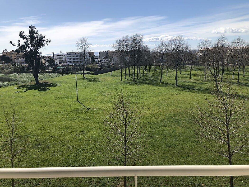 APPARTEMENT AVEC VUE MAGNIFIQUE ET TOUT EXTÉRIEUR