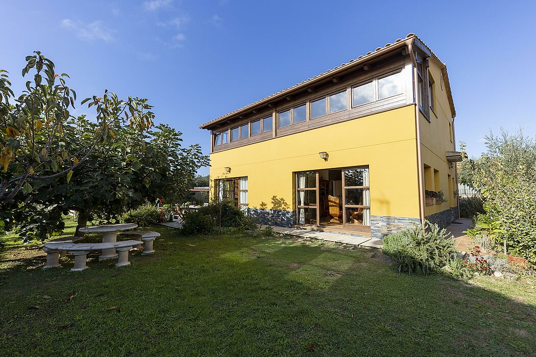 Beautiful detached Villa for sale in Vall-llobrega