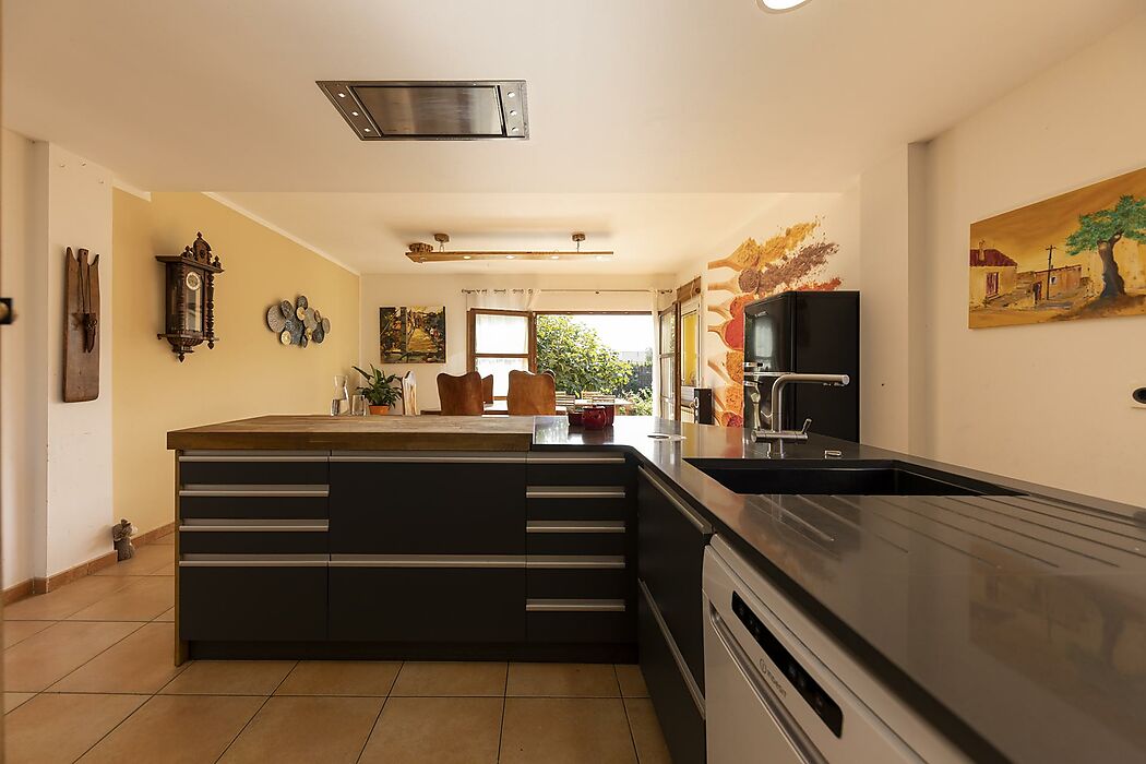 Preciosa casa en venta en Vall-llobrega