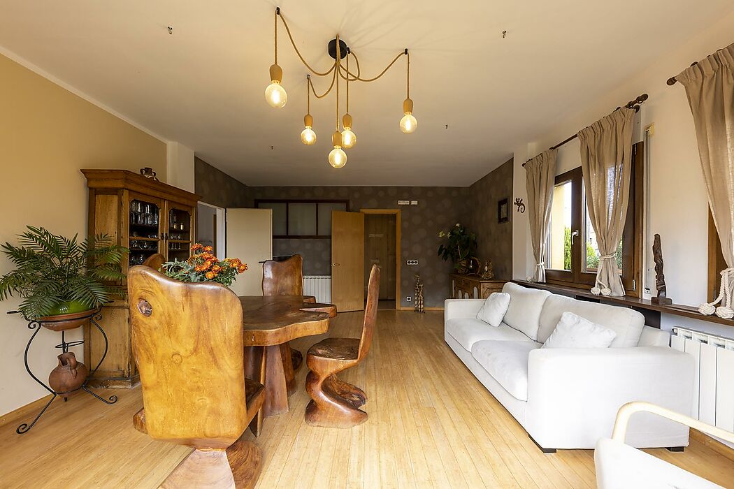 Preciosa casa en venta en Vall-llobrega