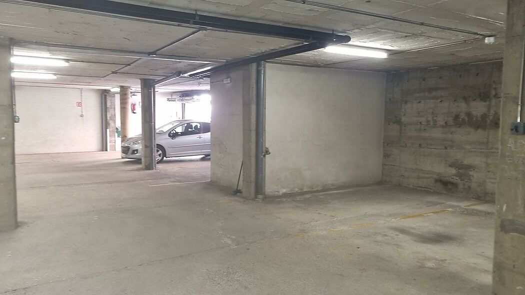 2 plazas de parking en el centro de calonge