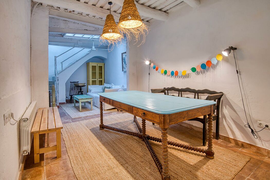 Casa de poble a l'eixample de Sant Feliu de Guíxols