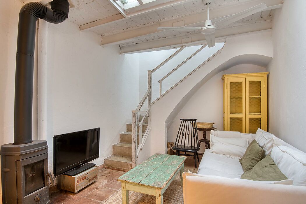 Casa de poble a l'eixample de Sant Feliu de Guíxols