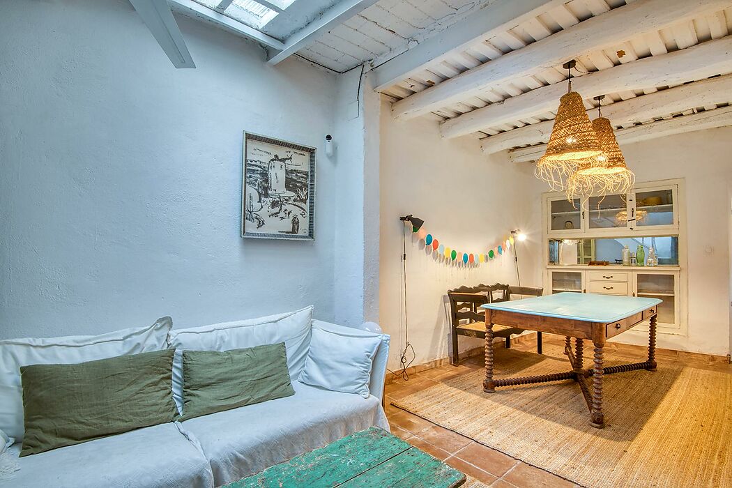 Casa de poble a l'eixample de Sant Feliu de Guíxols