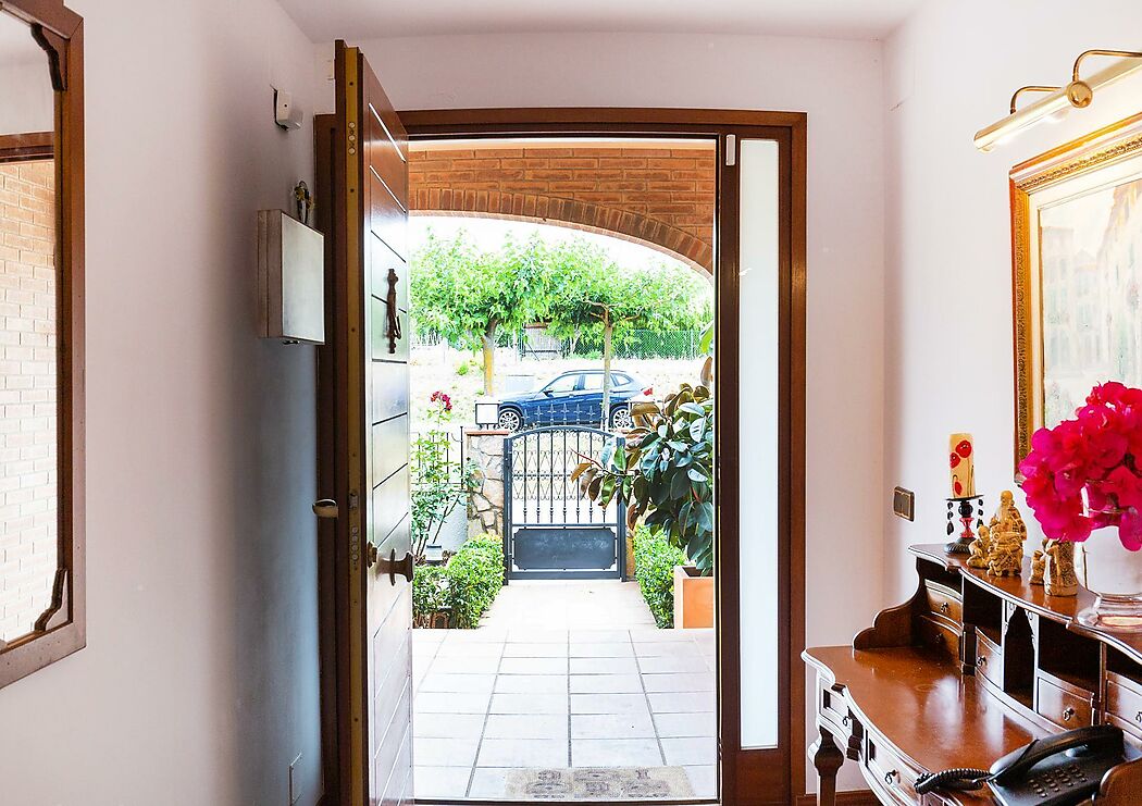 Encantador chalet con detalles que lo hacen diferente, desearás vivir allí todo el año.