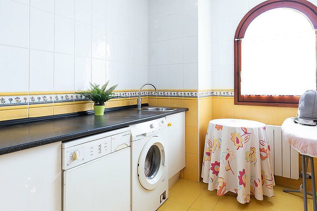 Encantador chalet con detalles que lo hacen diferente, desearás vivir allí todo el año.