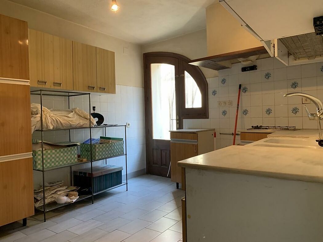 Maison spacieuse avec jardin et garage  à Riumors