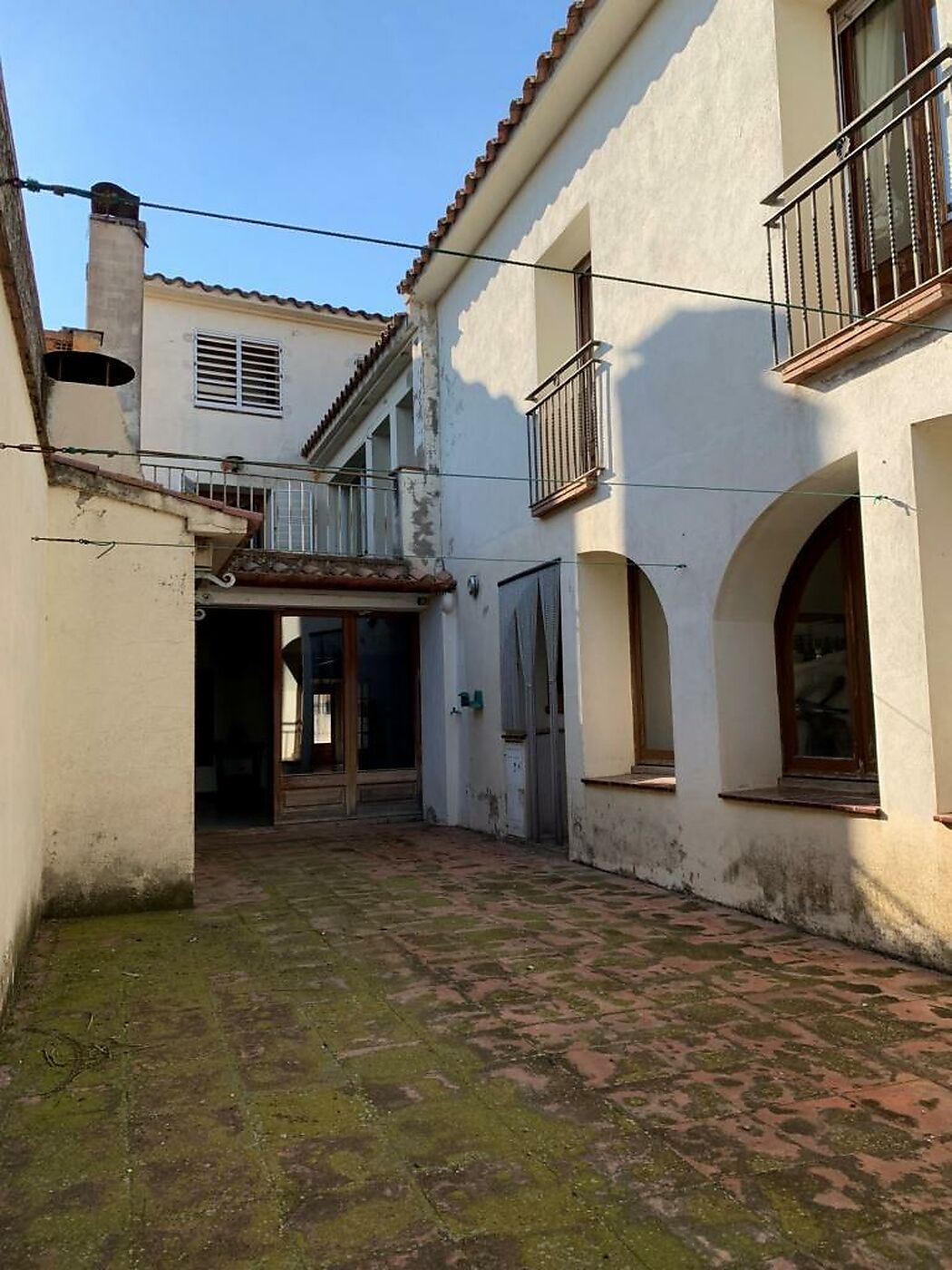 Maison spacieuse avec jardin et garage  à Riumors