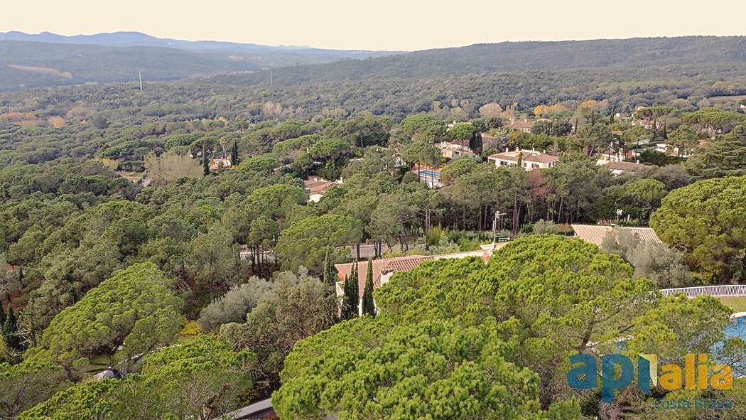 Propriété très spacieuse située dans l'urbanisation Bell-lloch, à Santa Cristina d'Aro.