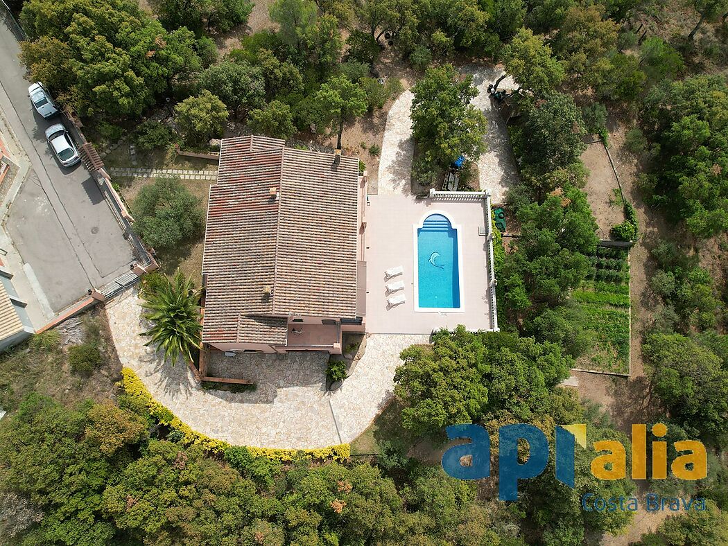 Casa impresionante con gran parcela y vistas espectaculares en ubicación muy tranquila cerca de Calonge