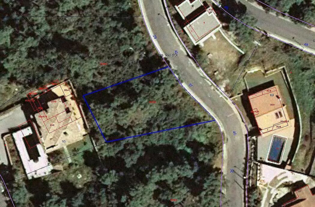 &quot;Unique Opportunity! Urban Plot with Panoramic Views of Masís de les Gavarres, Perfect for Your Dream Home.&quot;