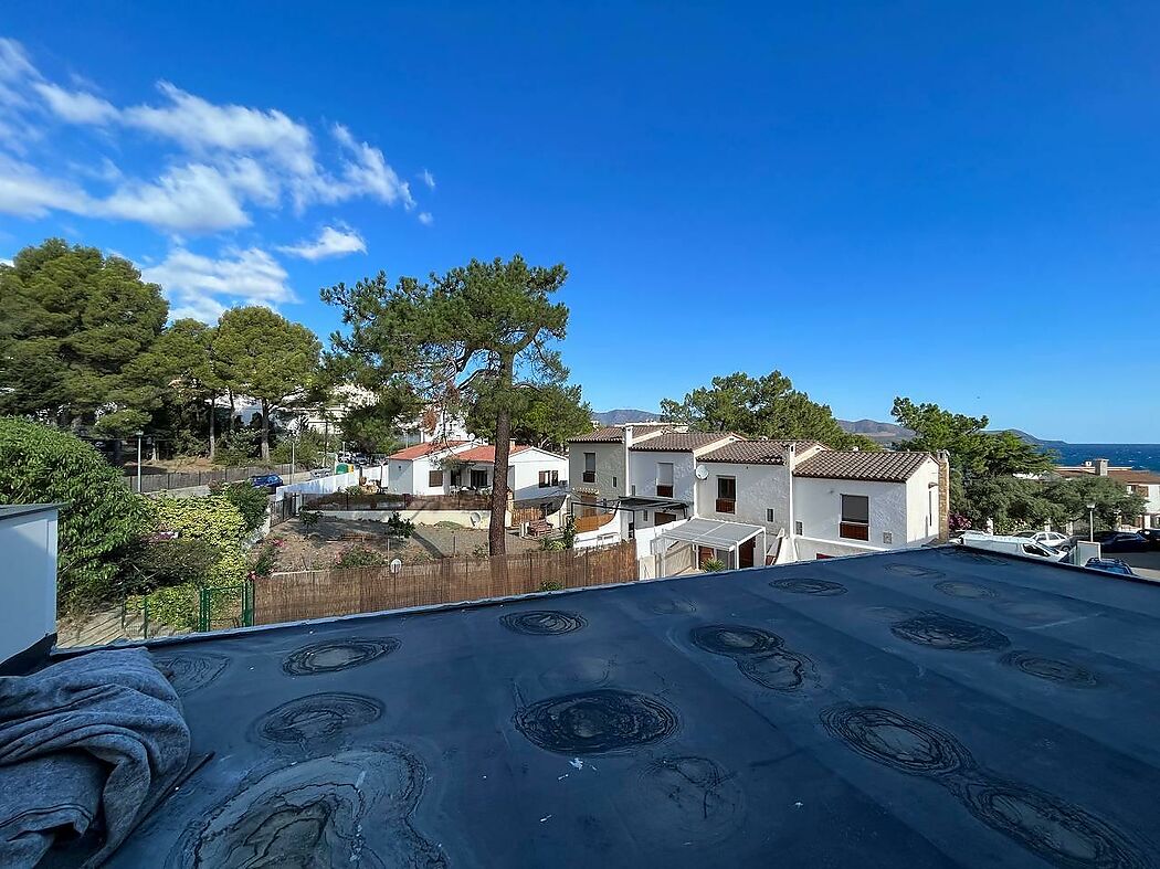 OBRA NUEVA LLANÇÀ CON VISTAS AL MAR