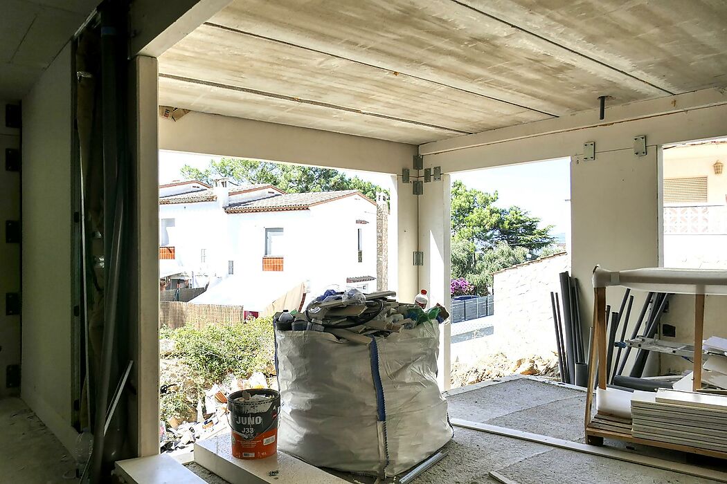 OBRA NUEVA LLANÇÀ CON VISTAS AL MAR