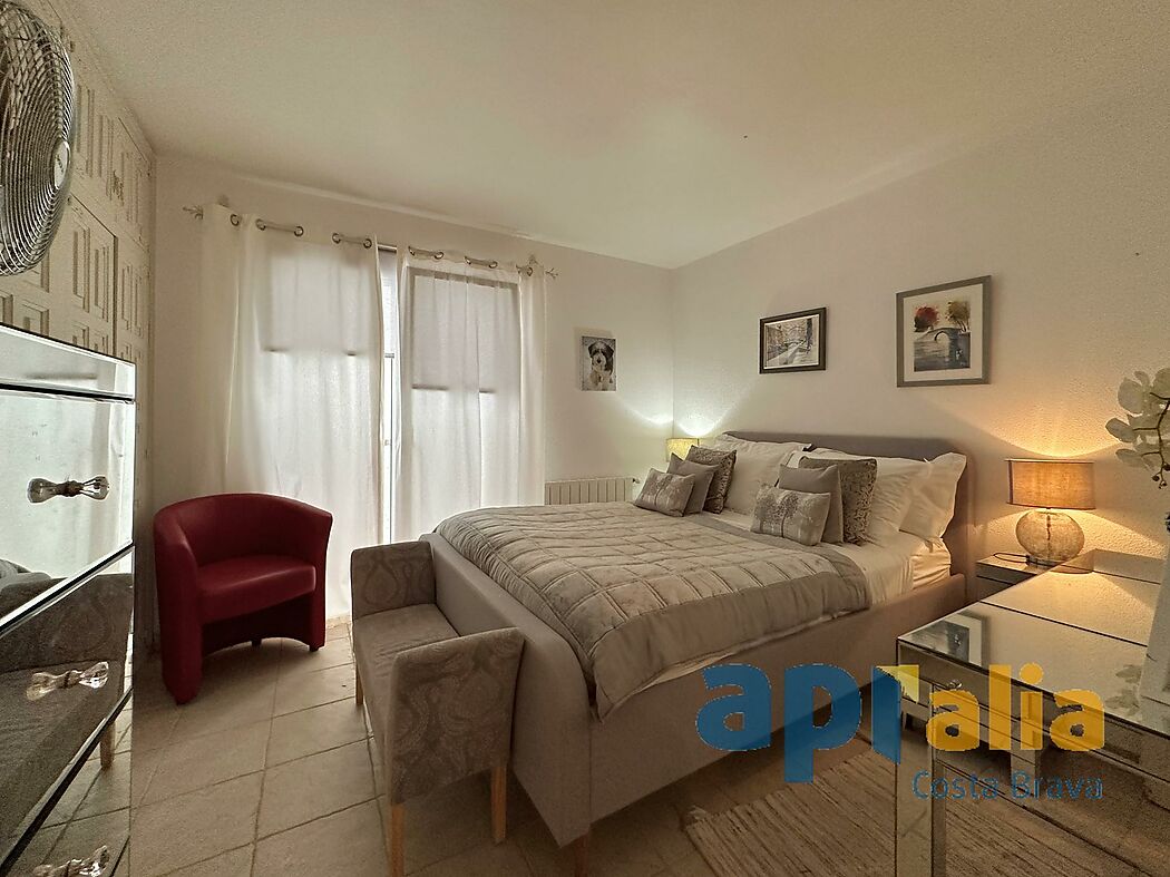 5 bedroom house with pool and independent apartment