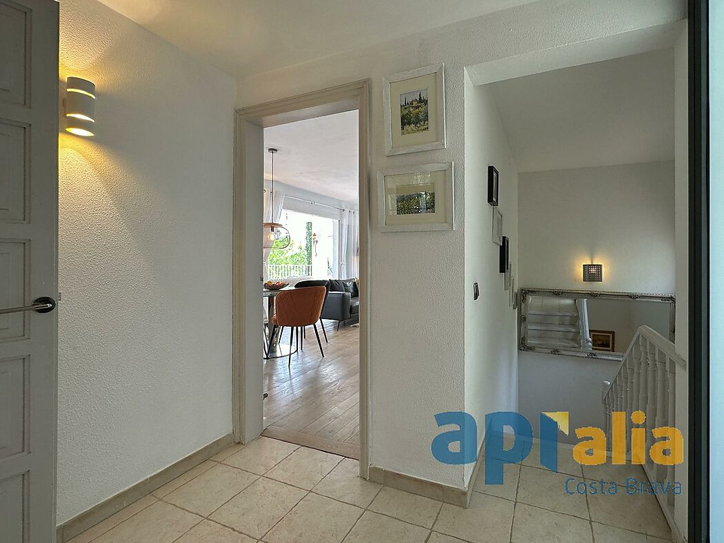5 bedroom house with pool and independent apartment