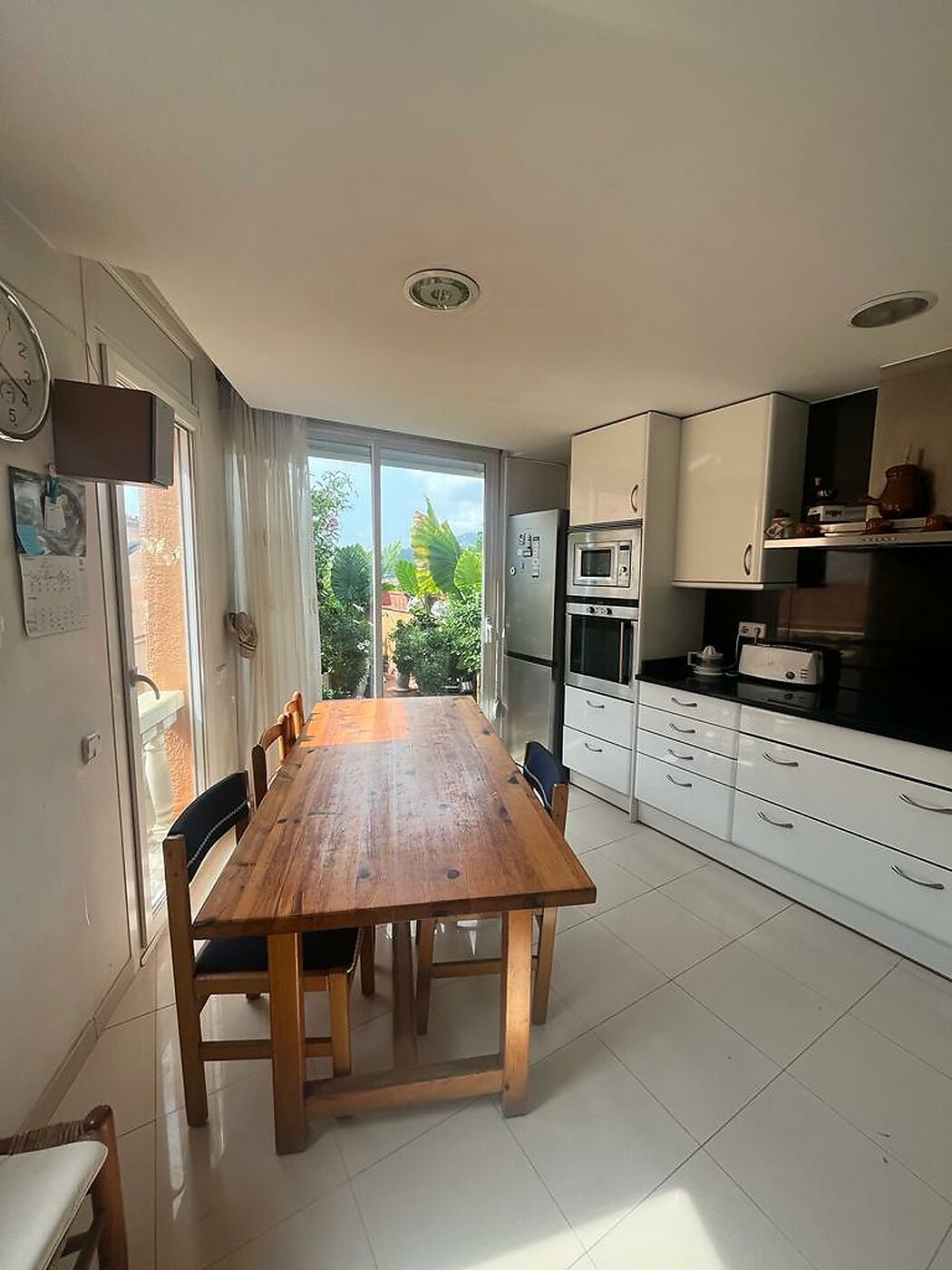 Casa adossada cantonera en venda