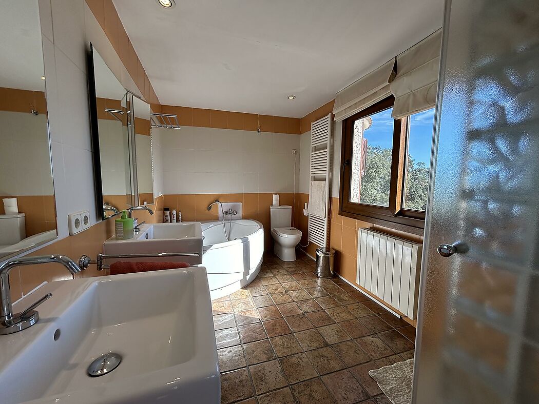 BONNE OPPORTUNITÉ!!! TOUR À VENDRE À MAS TOI, CALONGE, COSTA BRAVA