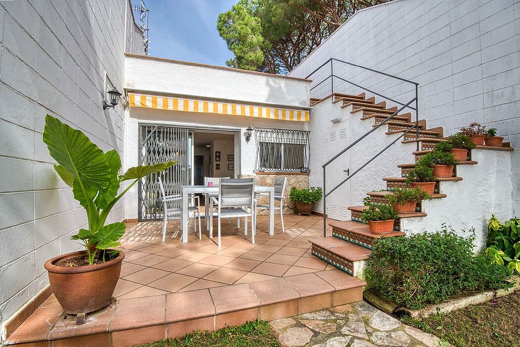 Casa con jardín en la céntrica urbanización Politur de Playa de Aro