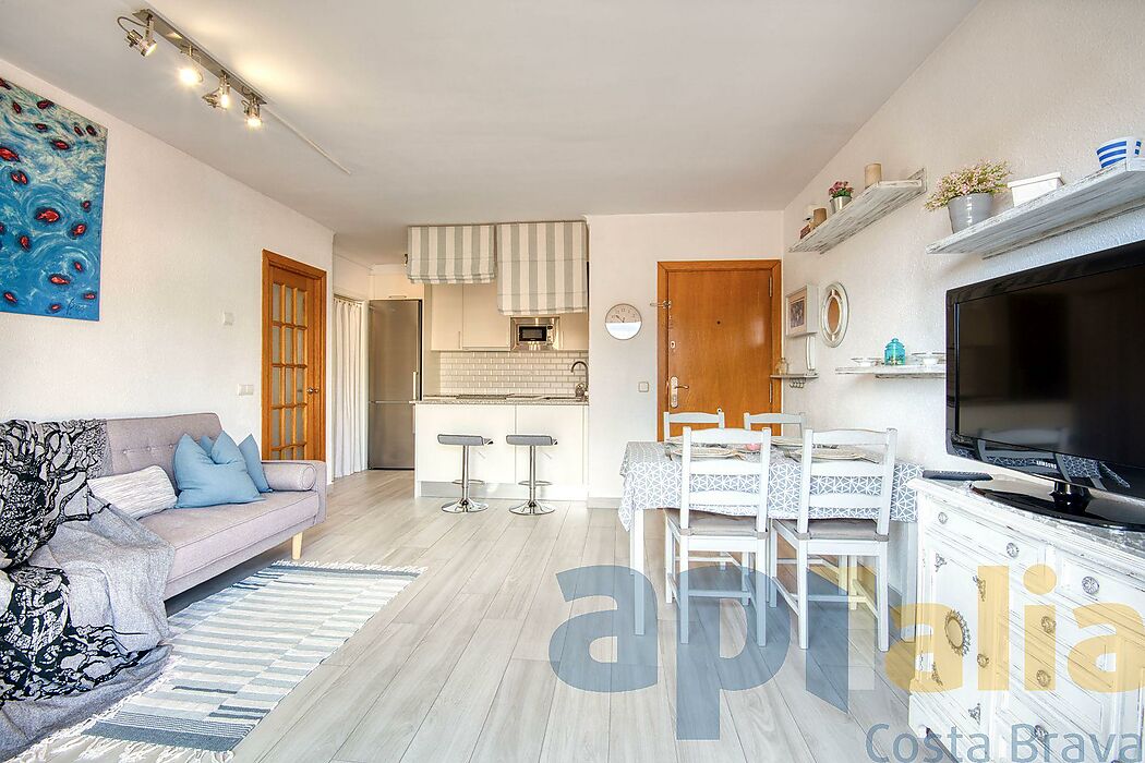 Bonic apartament reformat amb vistes obertes