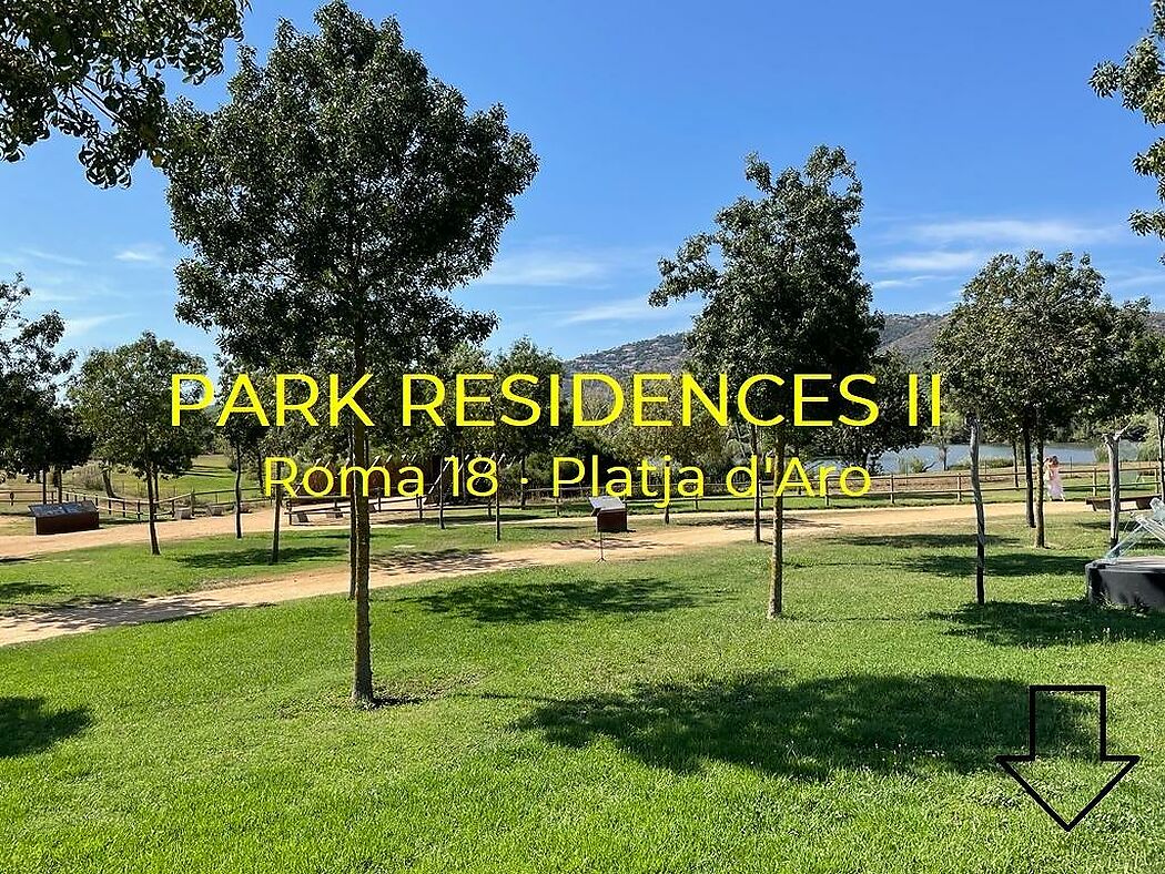 Rez-de-chaussée de 89m2, 3 chambres (une suite), 2 salles de bains, cuisine, salon, jardin privé de 138m2, garage et débarras.