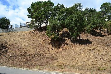 Large plot with views of Les Gavarres