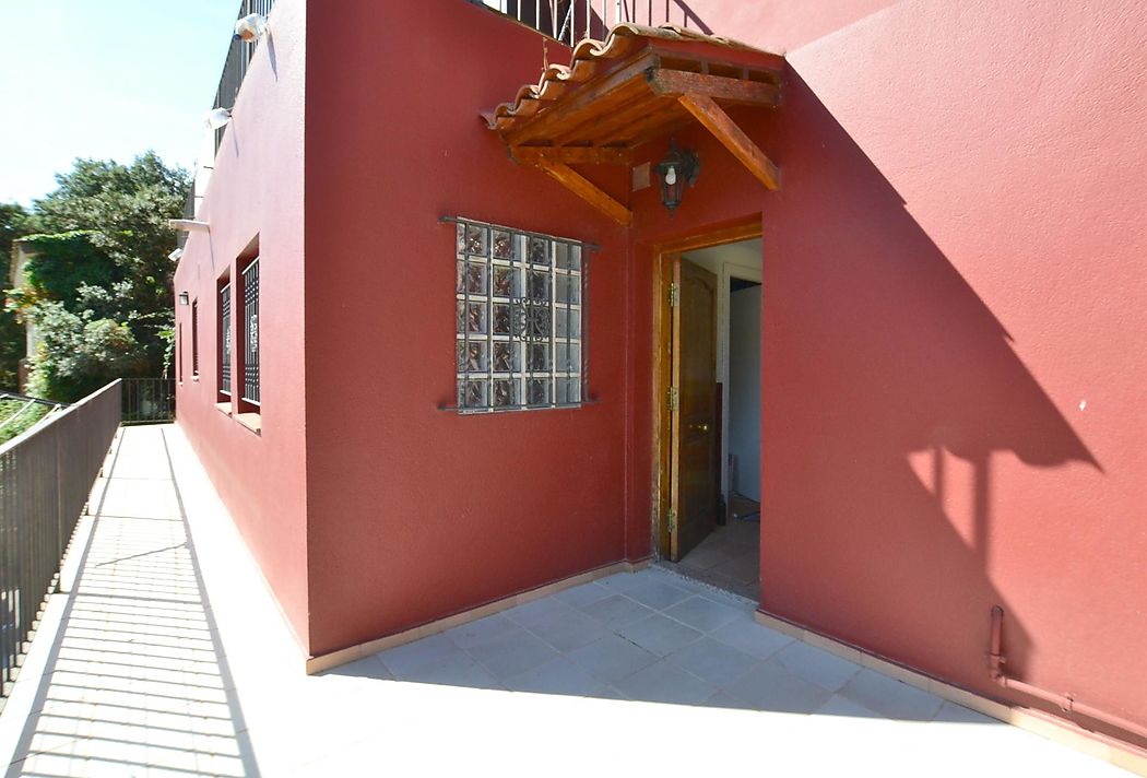 Ideal house for investors