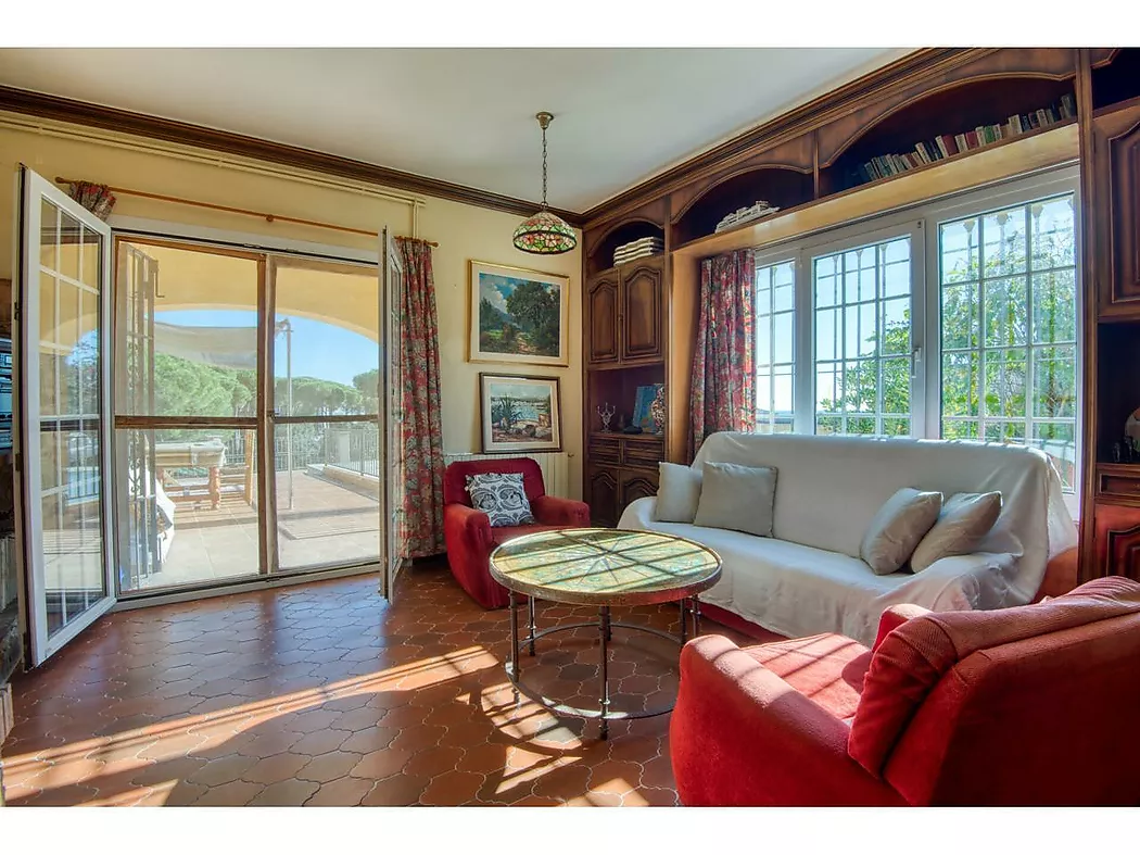 HOUSE IN S'AGARÓ WITH POOL ANG GARDEN