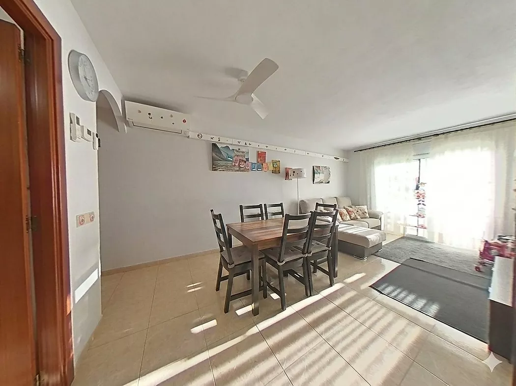 Prêt à emménager, avec ascenseur.