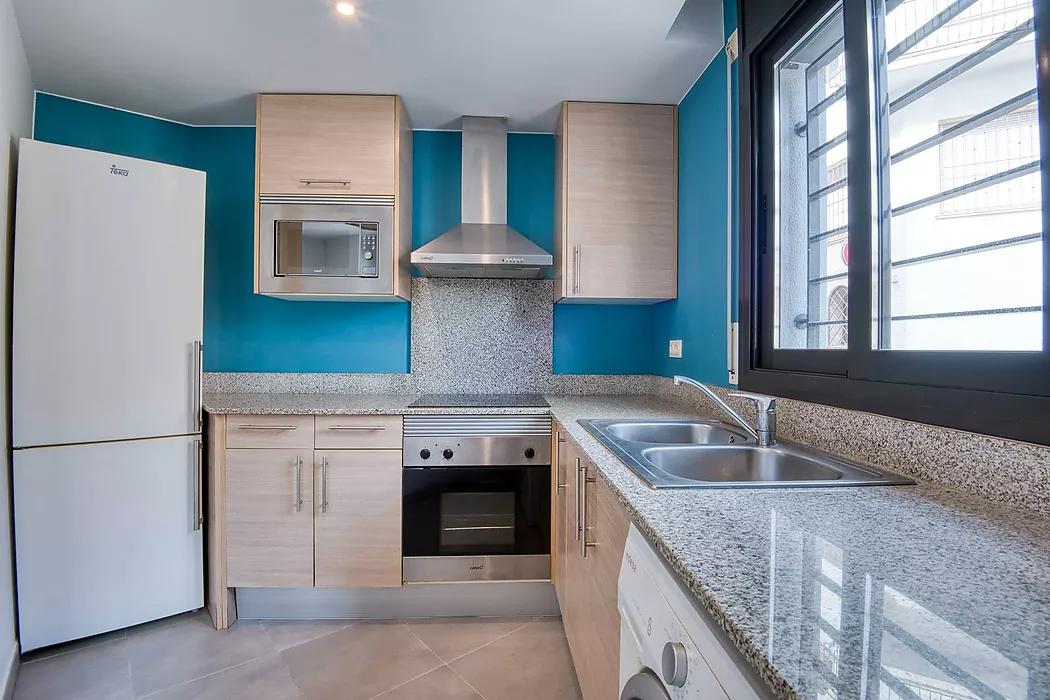 Bright ground floor apartment ready to move in.- Sant Feliu de Guíxols