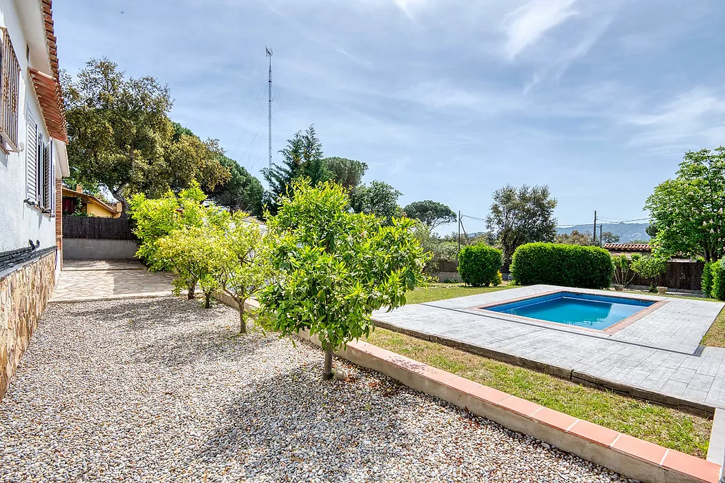 Wonderful house with a swimming pool
