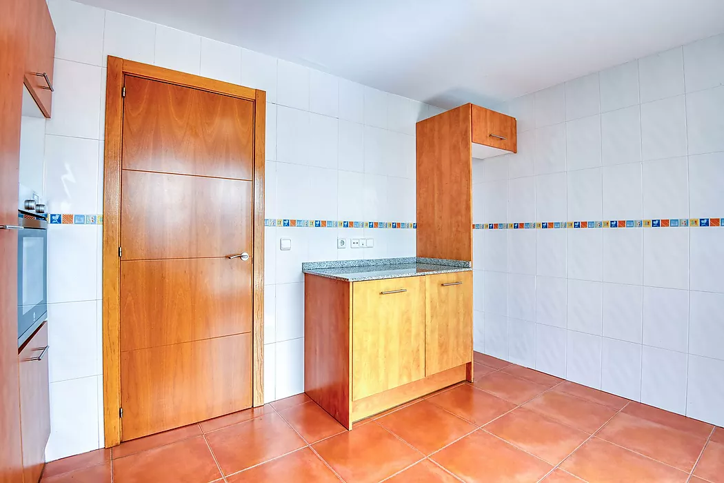 Semi-detached house with terraces and pool.- Sant Feliu de Guíxols