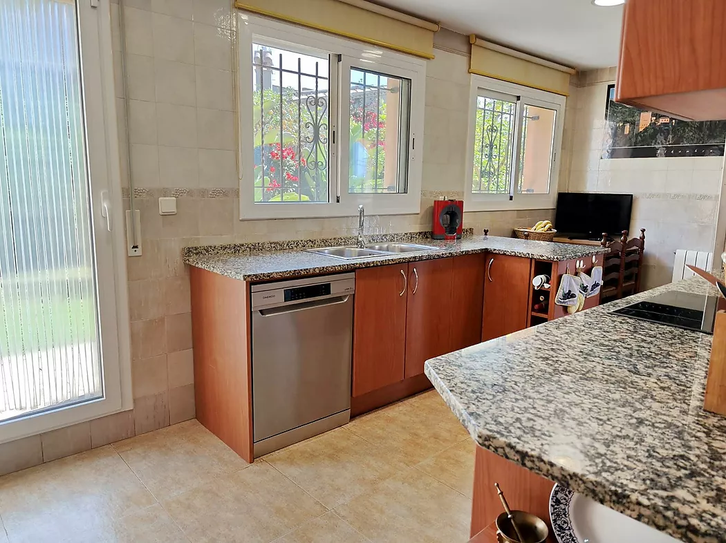 Chalet con piscina en venta en Calonge
