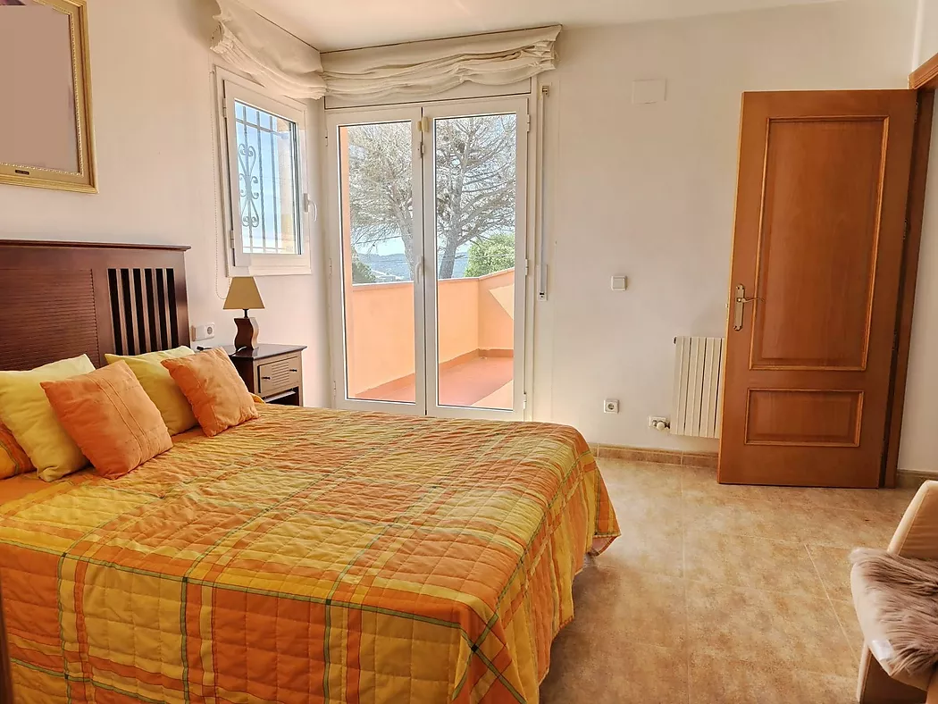 Chalet con piscina en venta en Calonge
