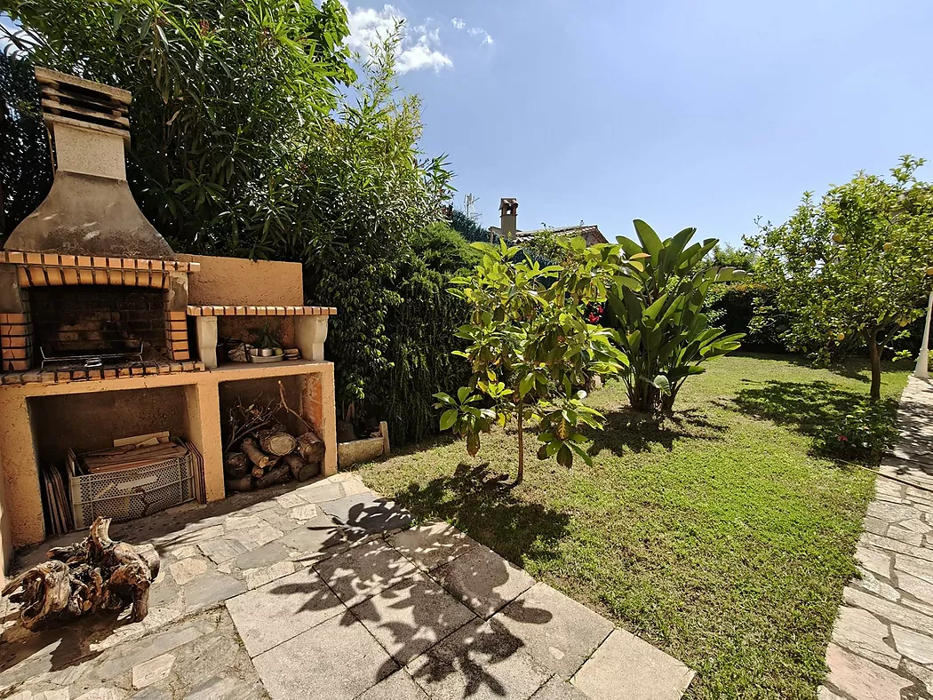 Chalet con piscina en venta en Calonge