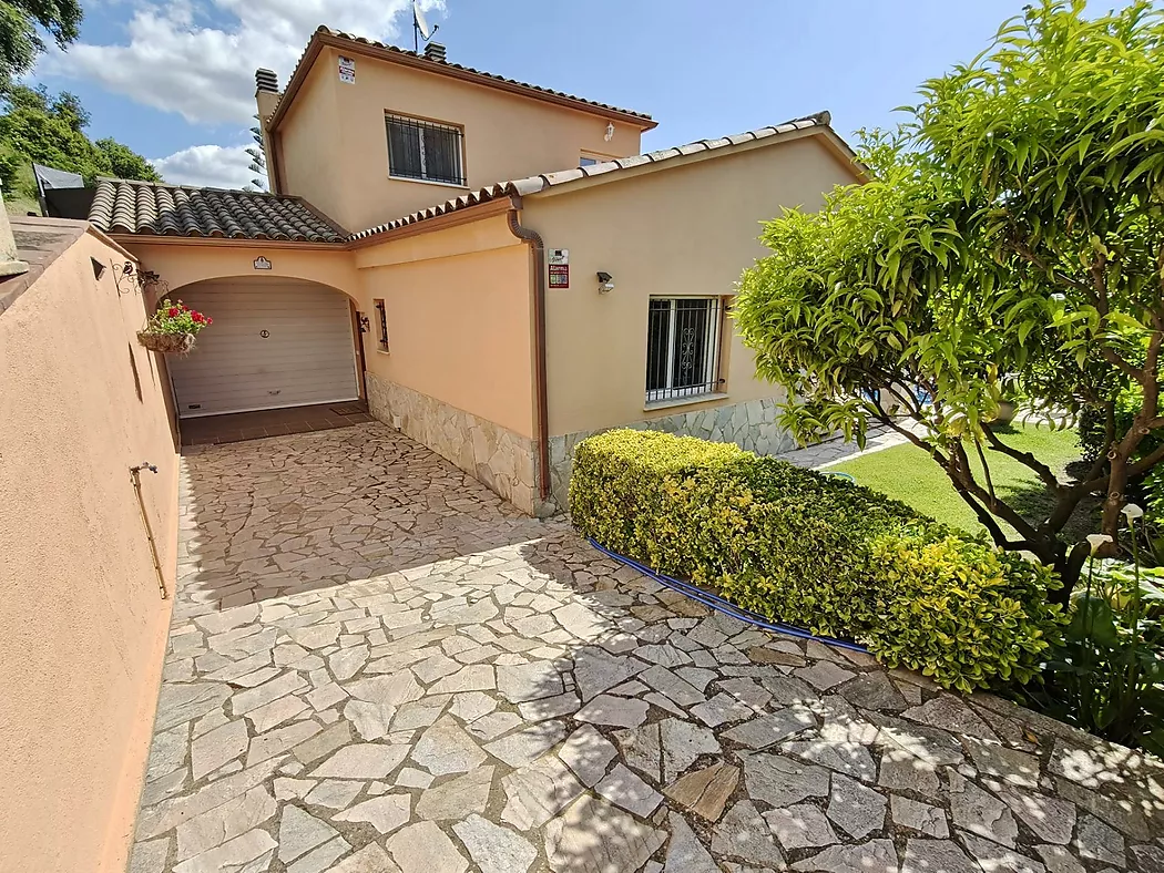 Chalet con piscina en venta en Calonge