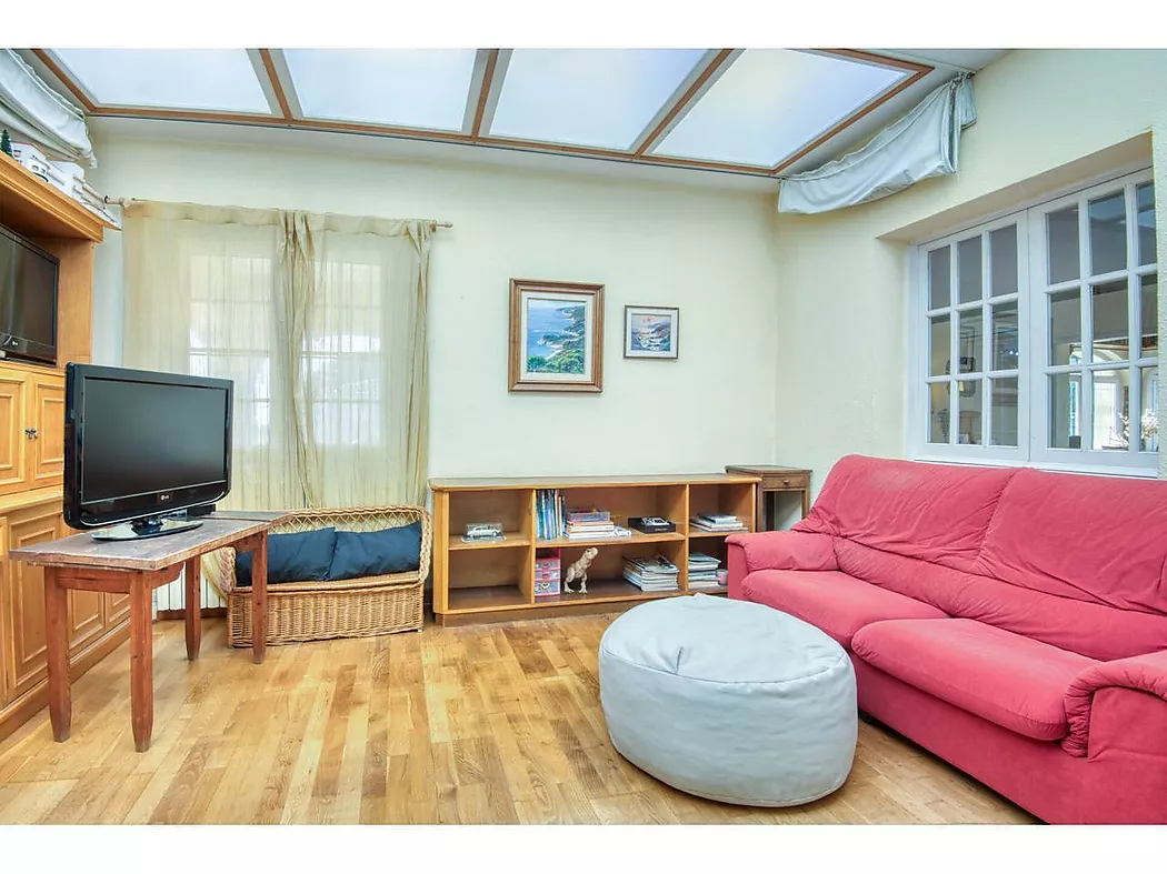 MAISON À S'AGARÓ AVEC JARDIN ET PISCINE